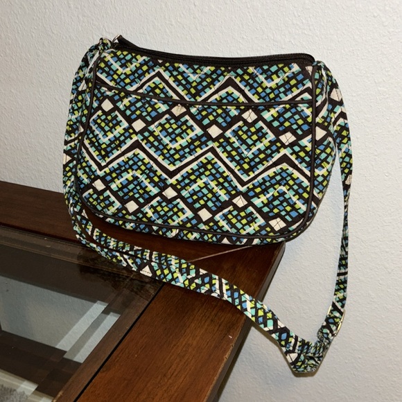 Vera Bradley rain forest crossbody with matching wallet - Picture 3 of 3